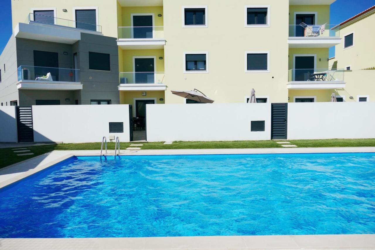 Baleal Poolfront Apartment Екстериор снимка